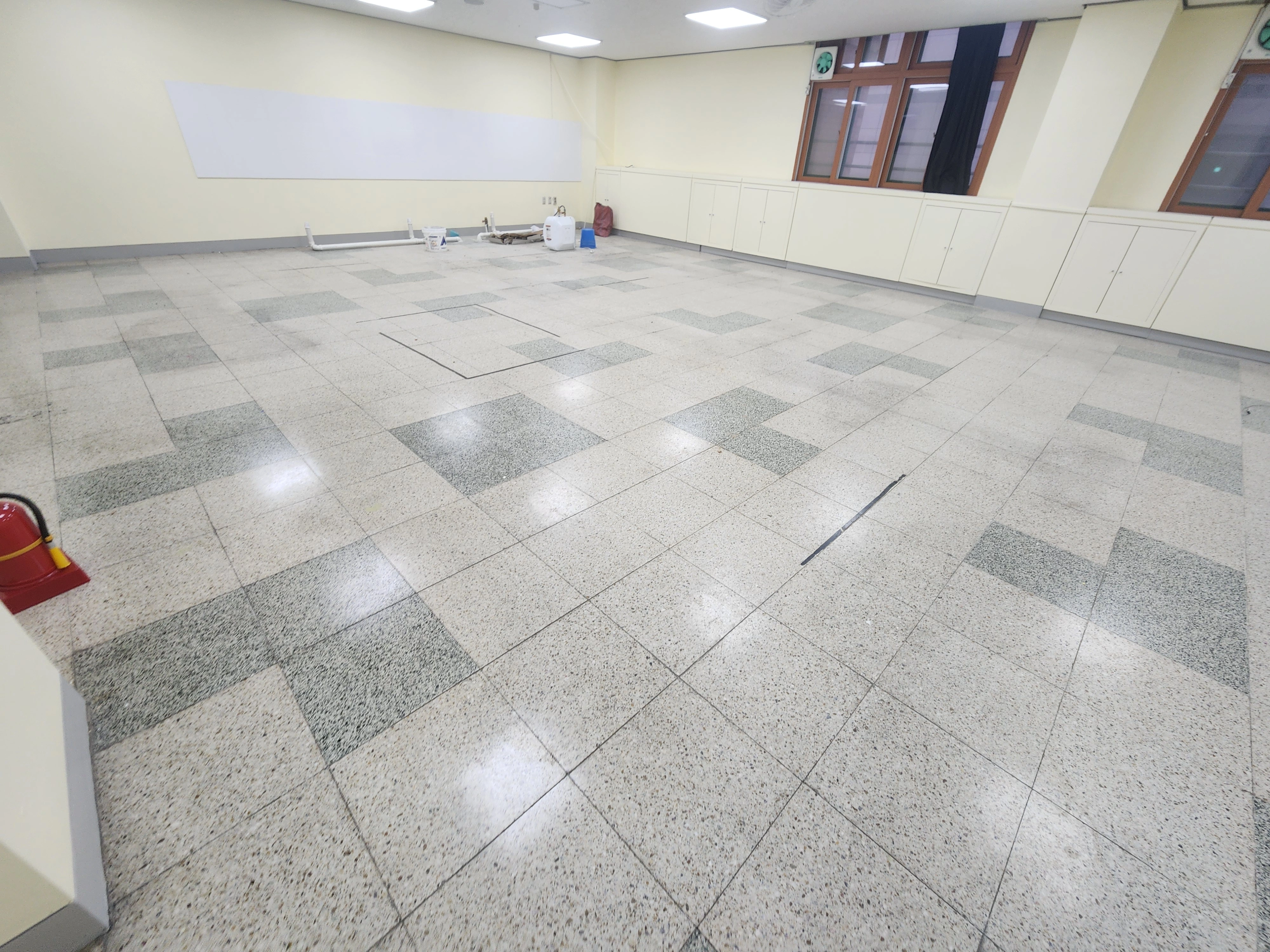 테라조연마광택 시공사례 04 시공 전후 비교